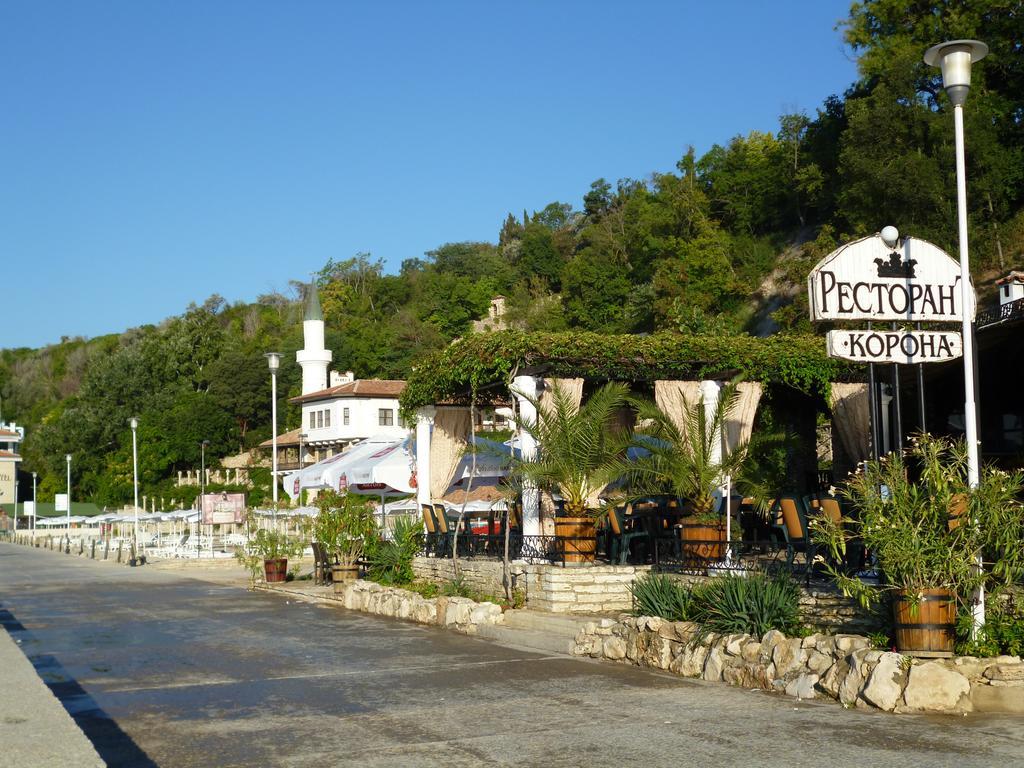 Ahilea Hotel - Free Pool Access Balchik Extérieur photo