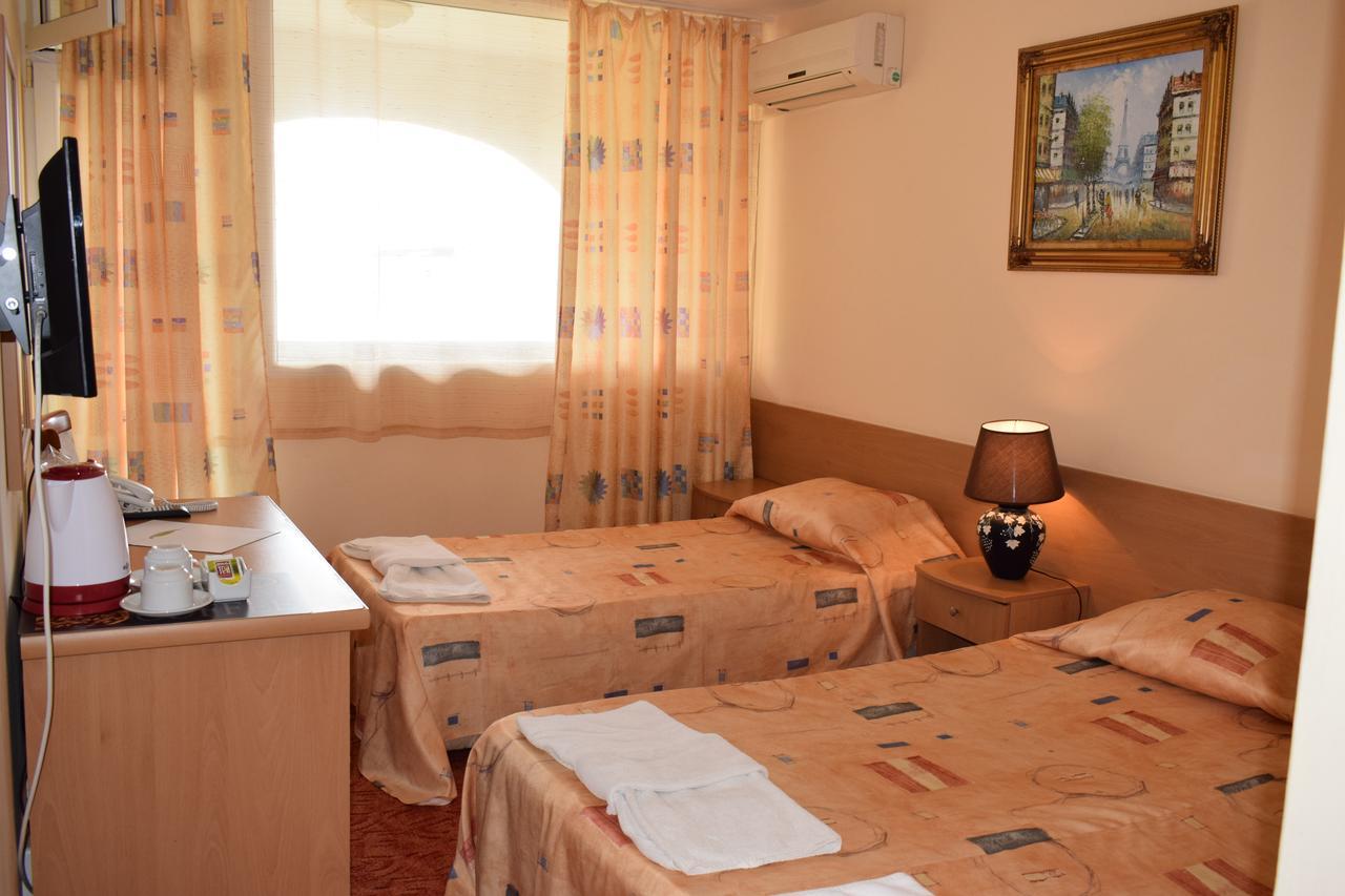 Ahilea Hotel - Free Pool Access Balchik Extérieur photo