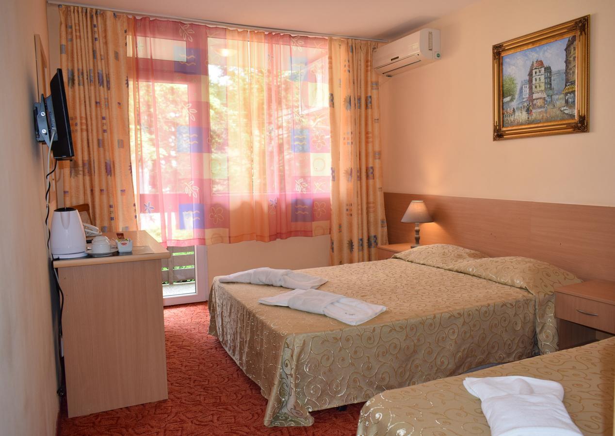 Ahilea Hotel - Free Pool Access Balchik Extérieur photo