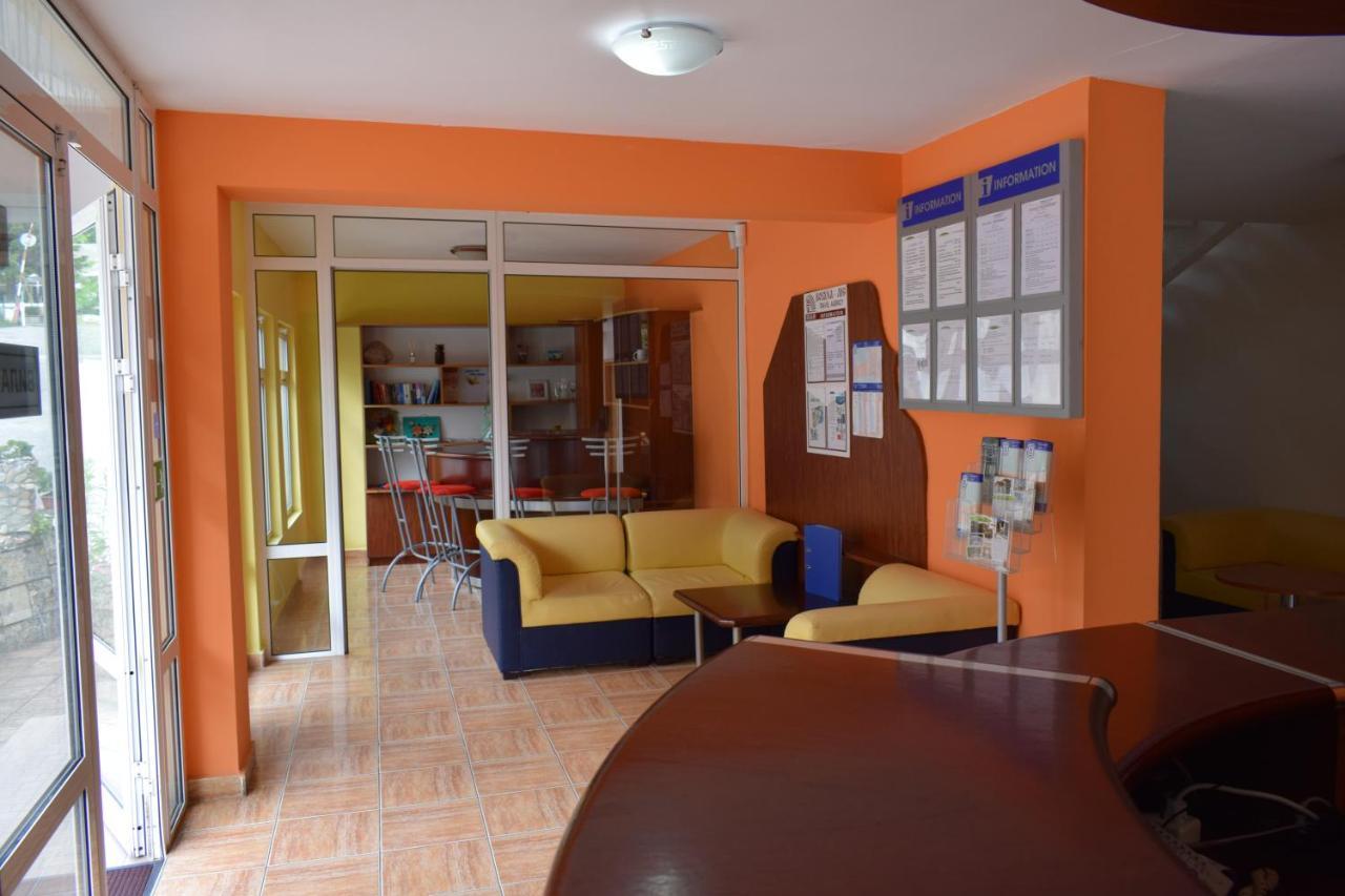 Ahilea Hotel - Free Pool Access Balchik Extérieur photo