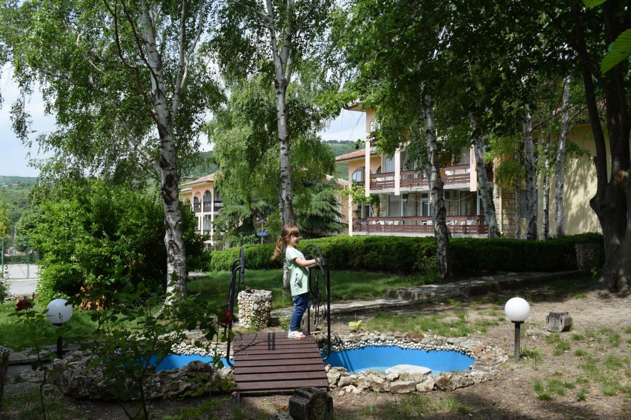 Ahilea Hotel - Free Pool Access Balchik Extérieur photo