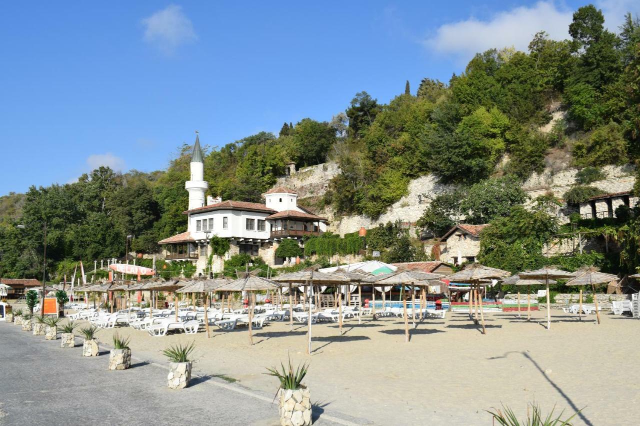 Ahilea Hotel - Free Pool Access Balchik Extérieur photo