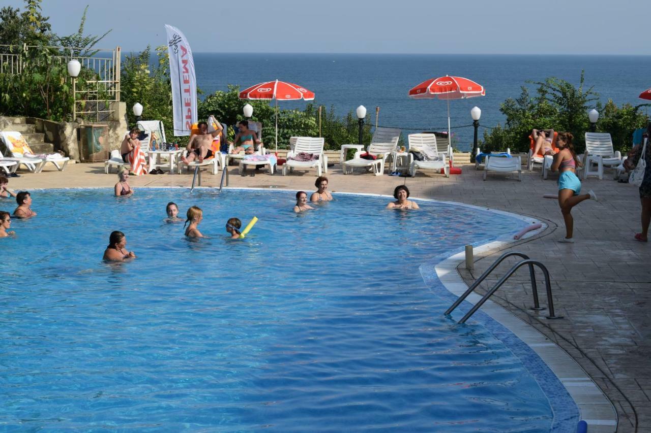 Ahilea Hotel - Free Pool Access Balchik Extérieur photo