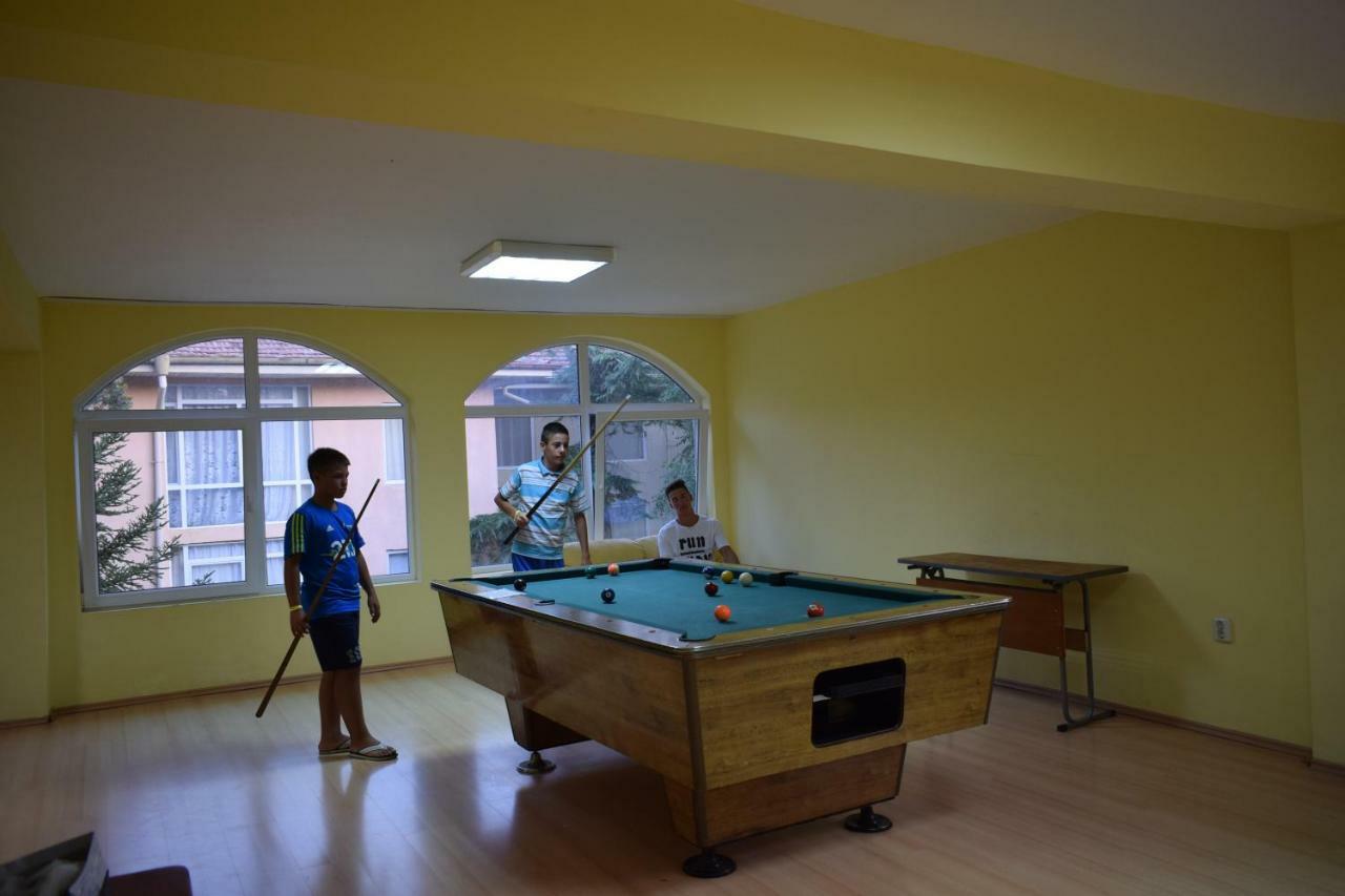 Ahilea Hotel - Free Pool Access Balchik Extérieur photo