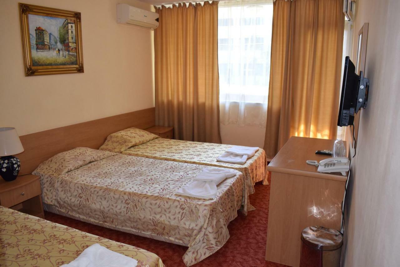 Ahilea Hotel - Free Pool Access Balchik Extérieur photo